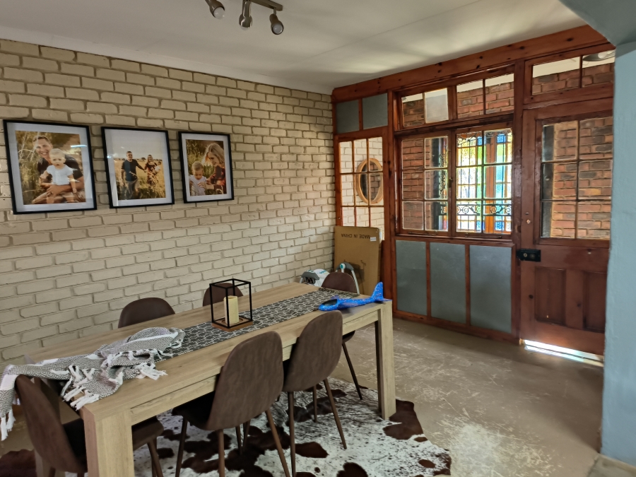 3 Bedroom Property for Sale in Kannoniers Park North West